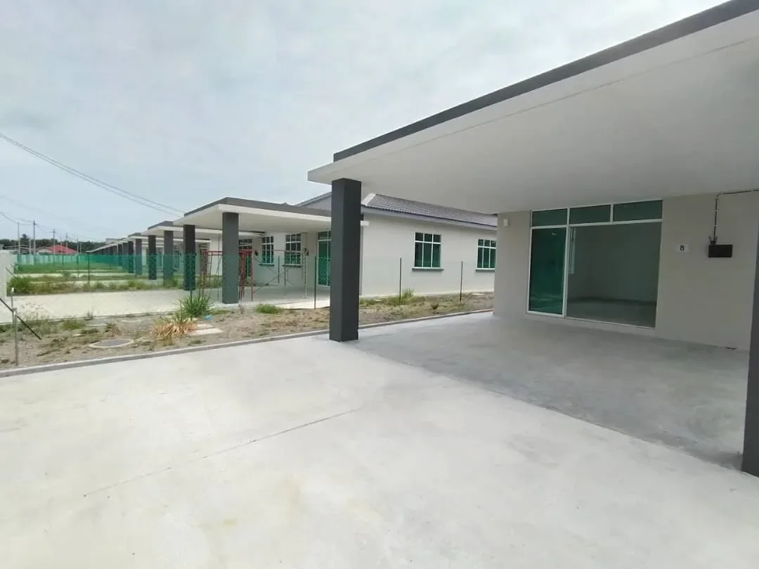 Rumah Berkembar, Tanjung Pahang, Mukim Endau, Rompin.