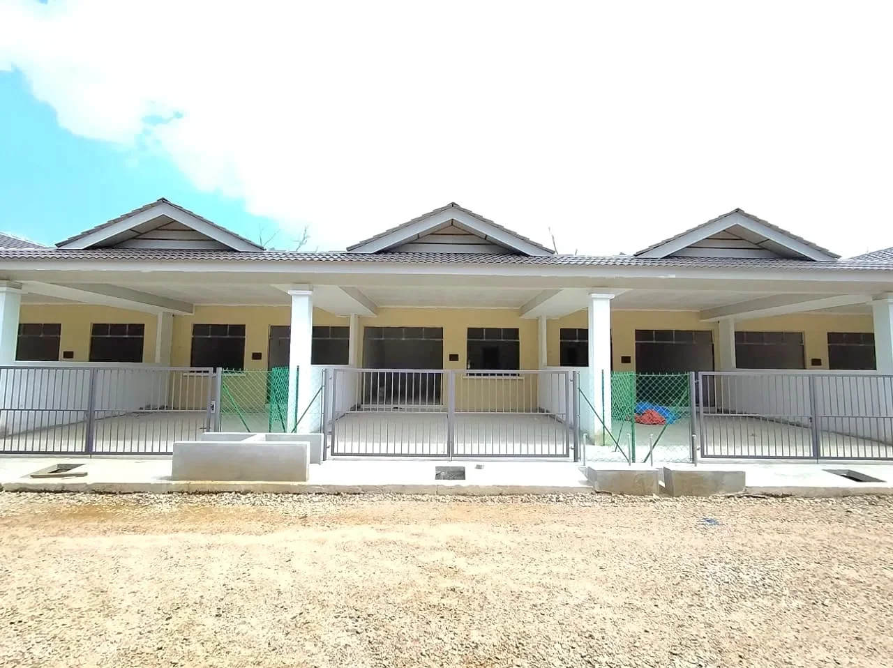 Teres Setingkat Taman Kolam Utama (Unit PPAM)