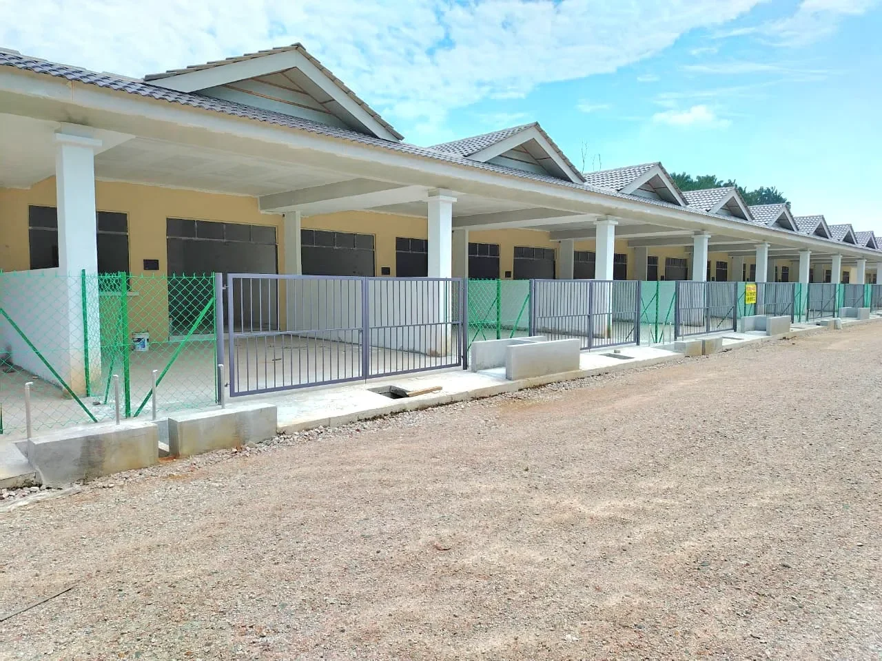 Teres Setingkat Taman Kolam Utama (Unit PPAM)