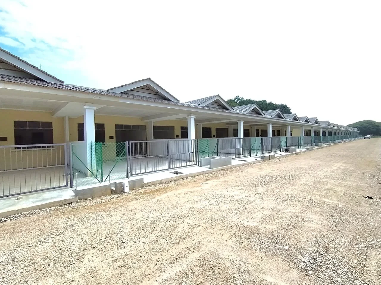 Teres Setingkat Taman Kolam Utama (Unit PPAM)