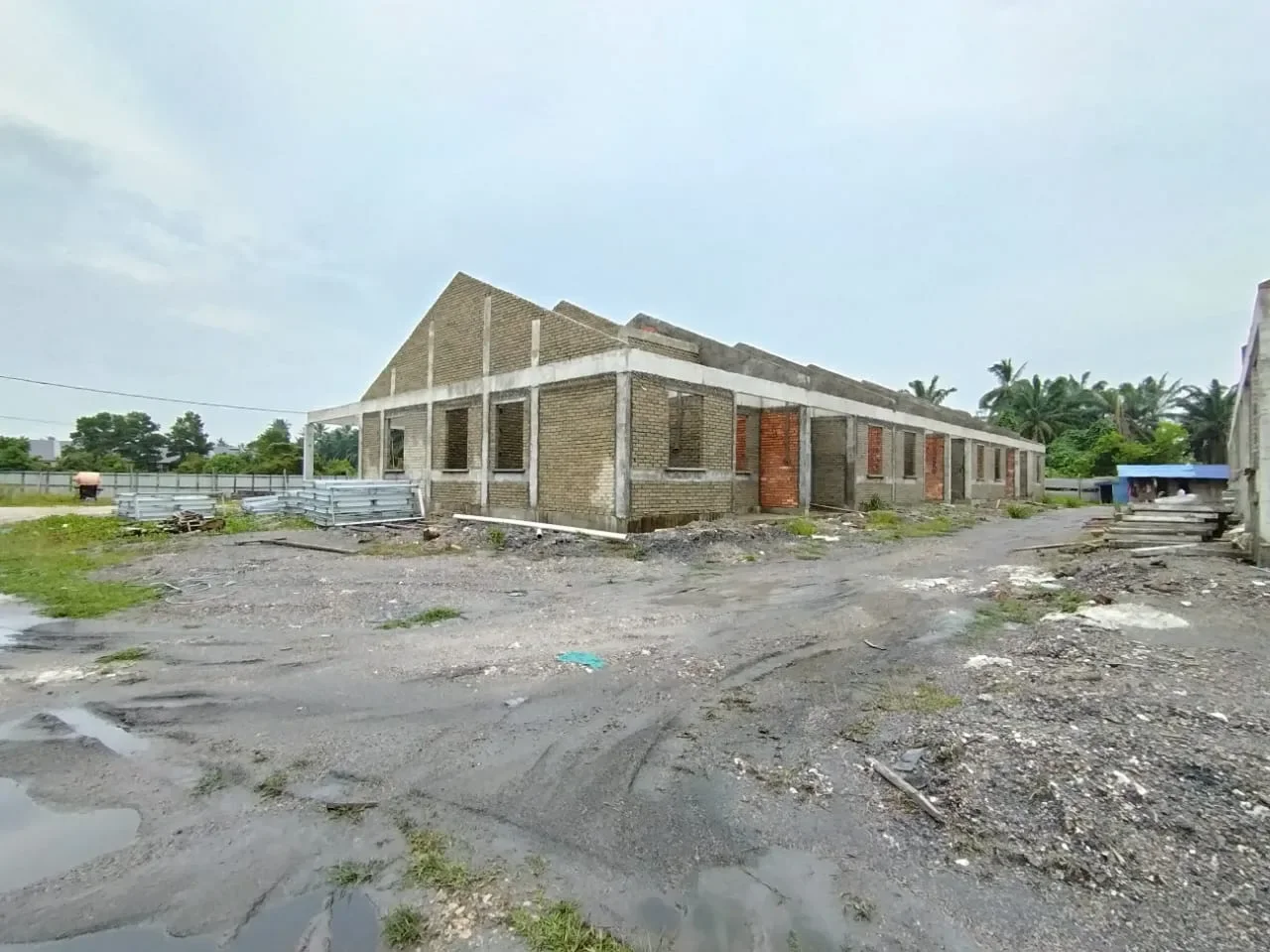 Teres Setingkat Taman Tanjung Pahang 2