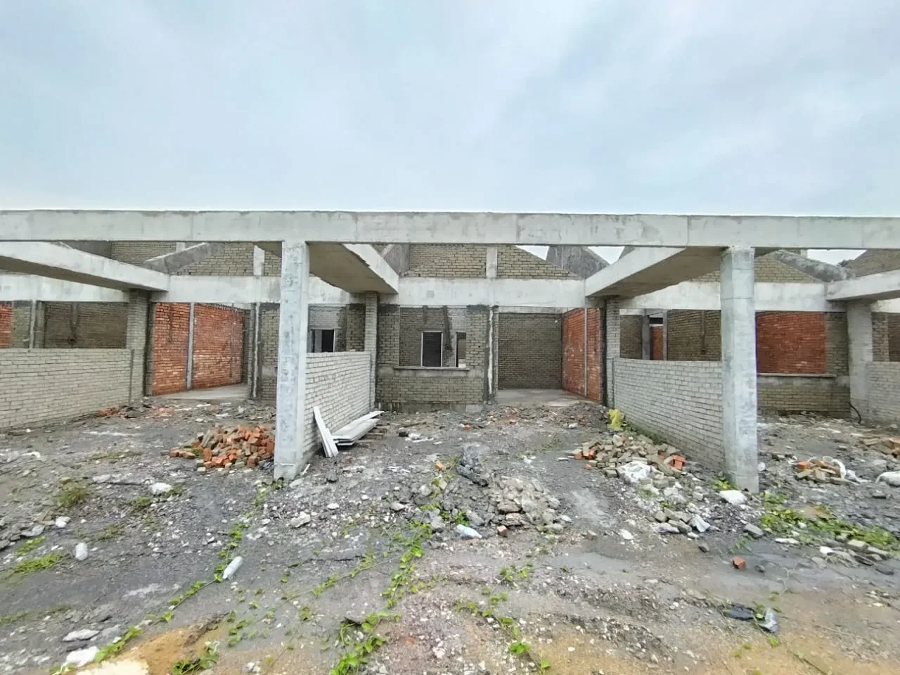 Teres Setingkat Taman Tanjung Pahang 2