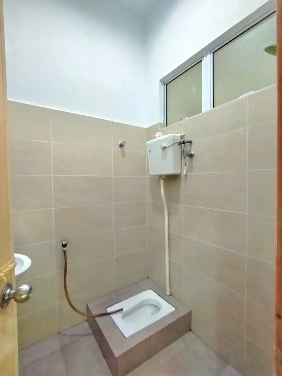 Corner Lot Rumah Berkembar, Taman Rendang Aman