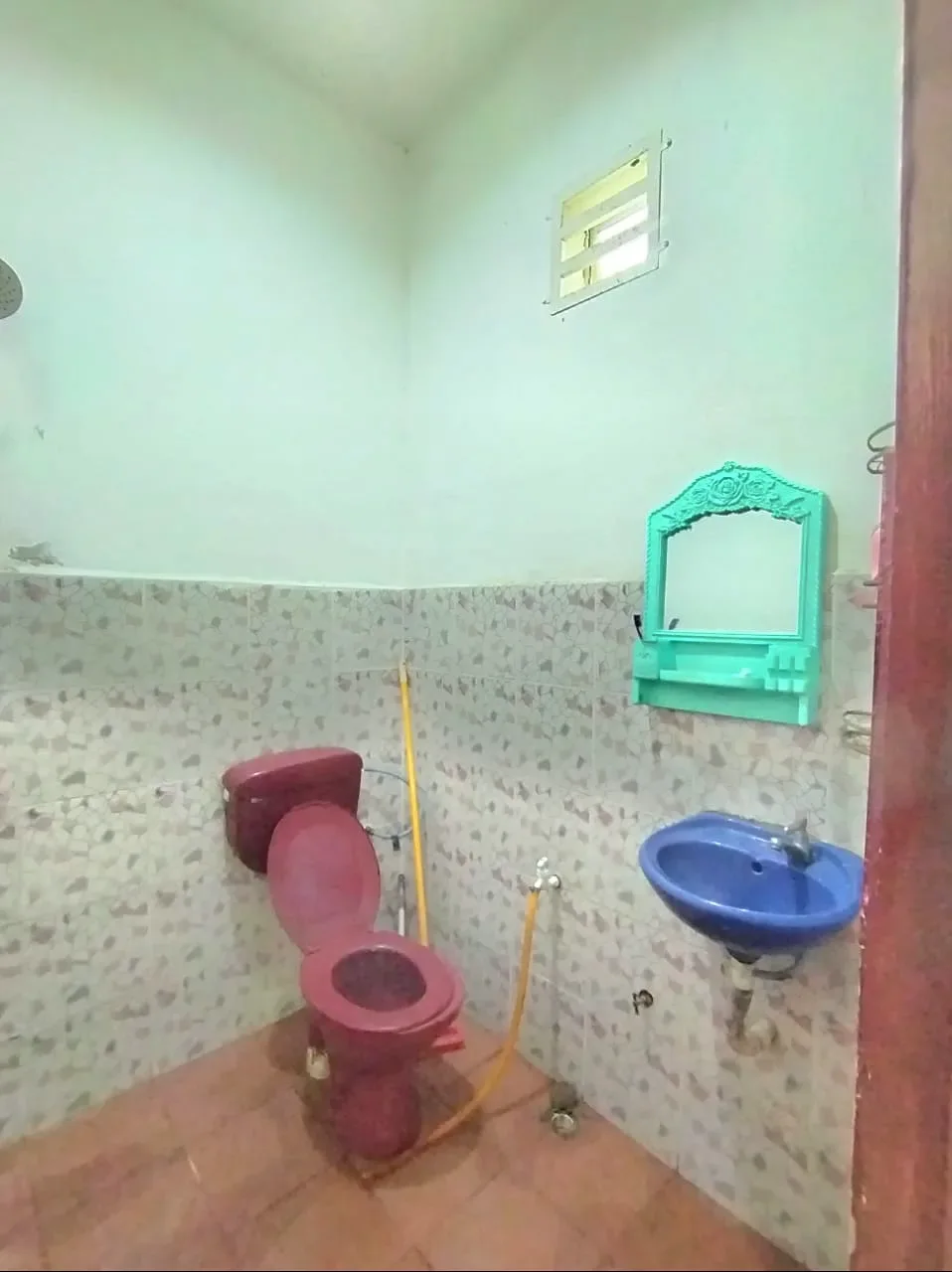Corner Lot Rumah Berkembar, Taman Rendang Aman