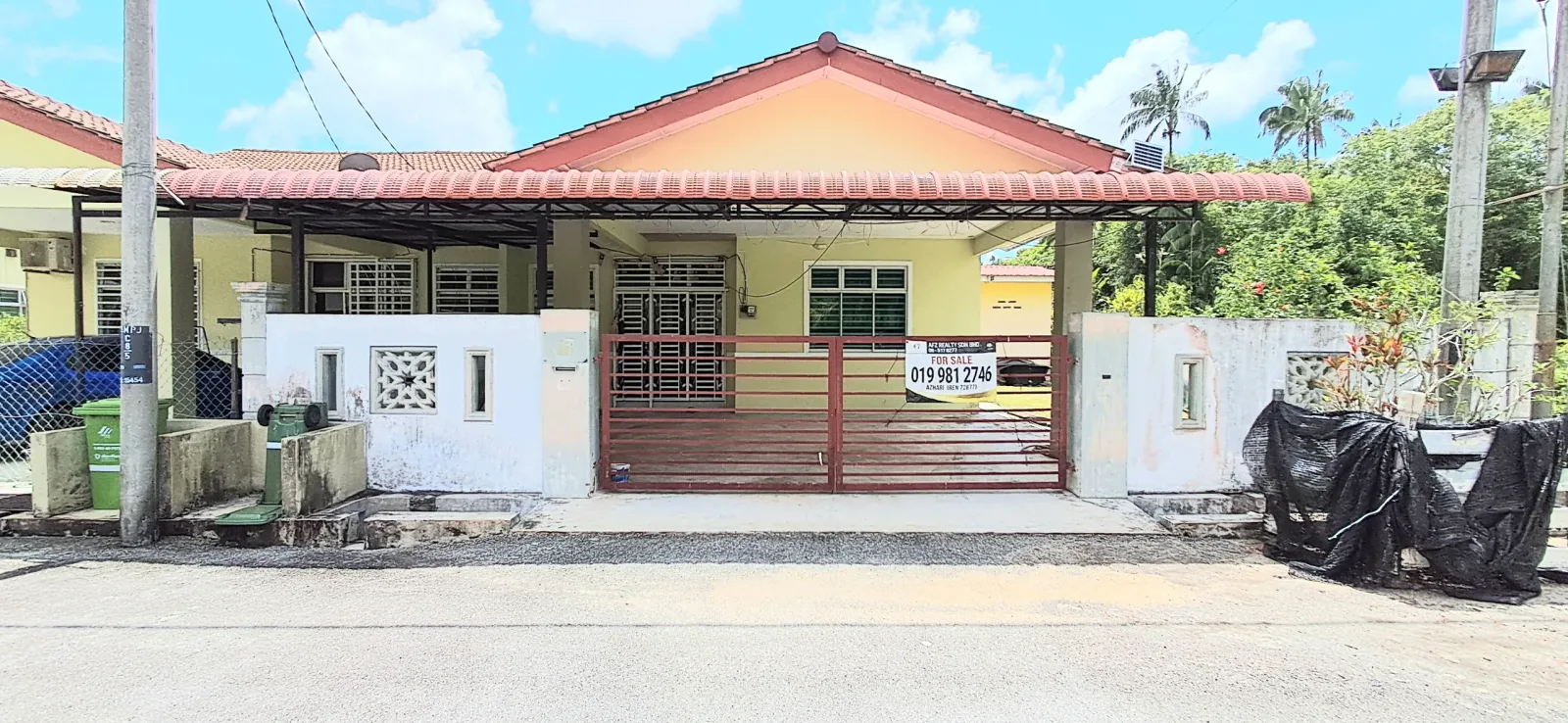 Corner Lot Rumah Berkembar, Taman Rendang Aman