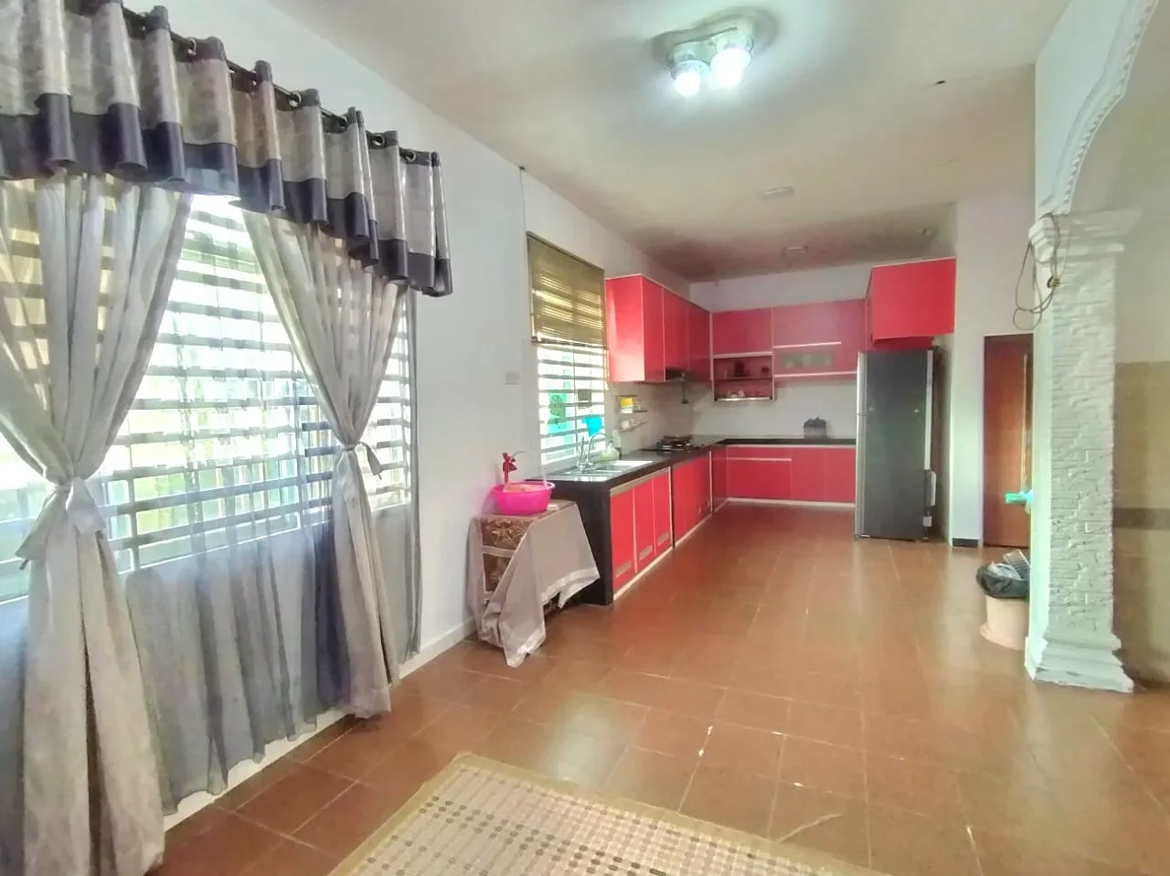 Corner Lot Rumah Berkembar, Taman Rendang Aman