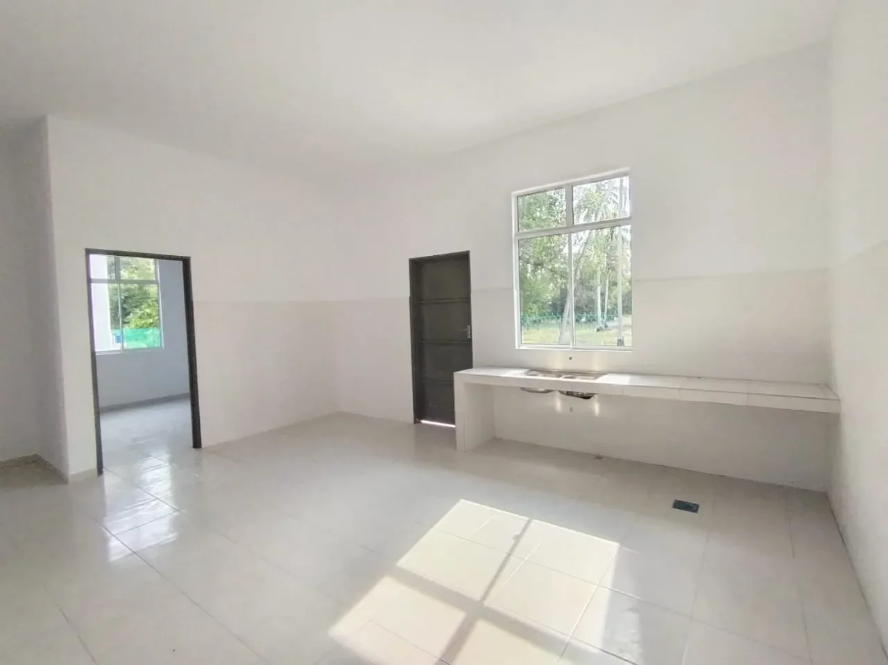 End Lot Rumah Berkembar Setingkat, Taman Jambu Makmur