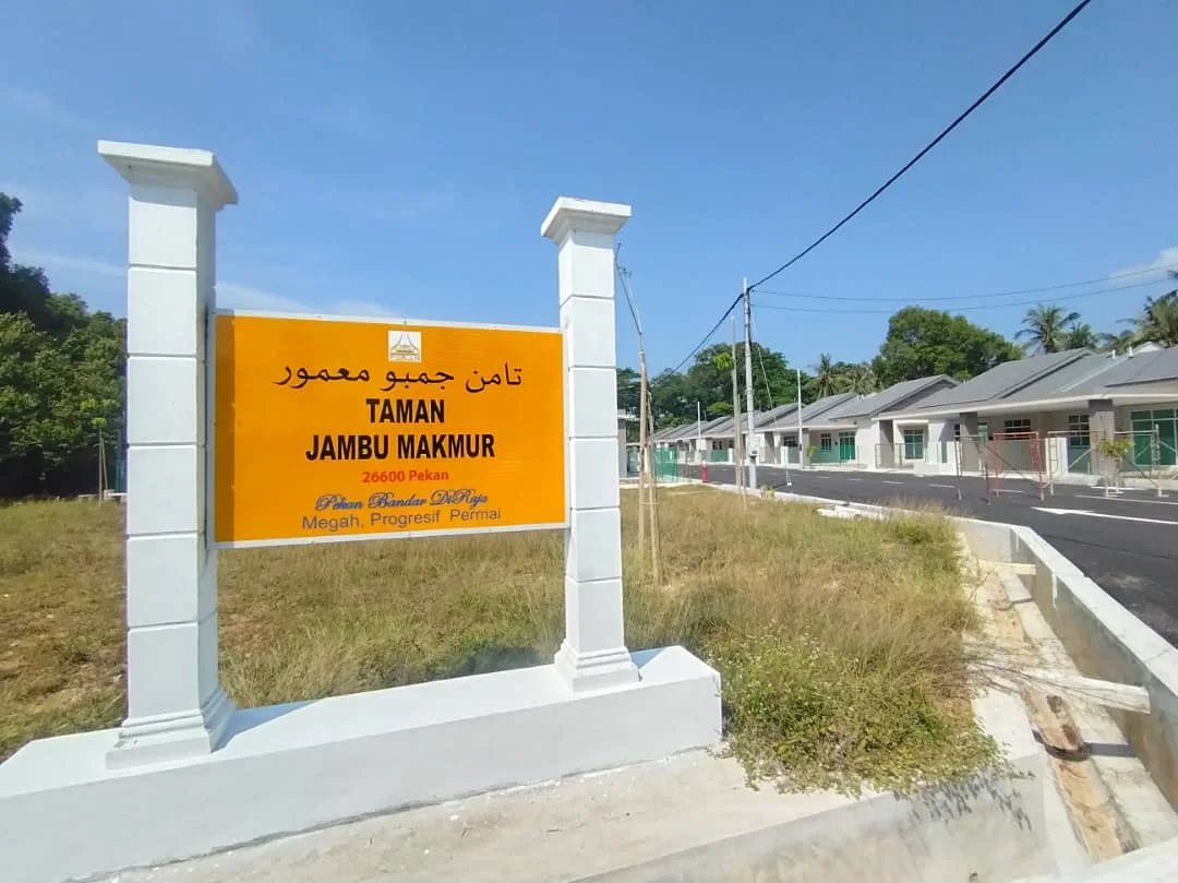 End Lot Rumah Berkembar Setingkat, Taman Jambu Makmur
