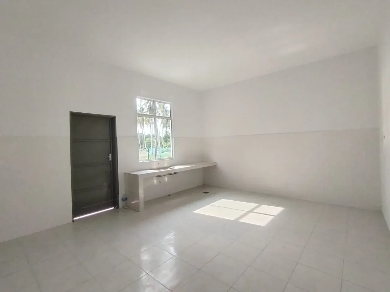 End Lot Rumah Berkembar Setingkat, Taman Jambu Makmur