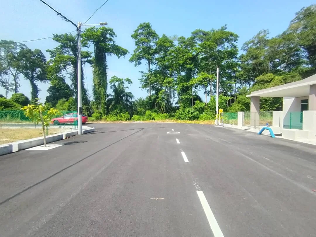 End Lot Rumah Berkembar Setingkat, Taman Jambu Makmur