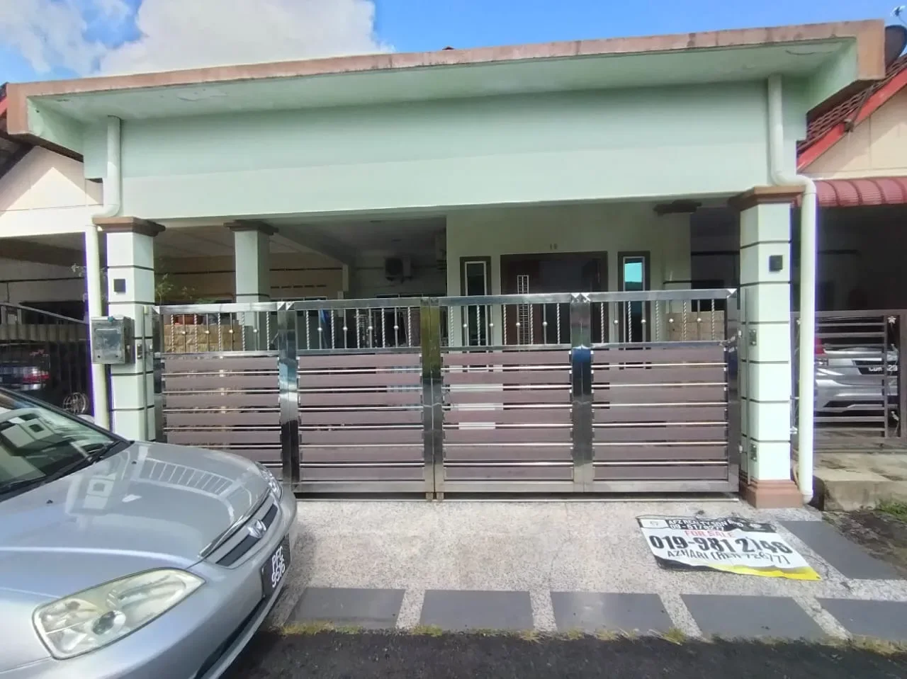 Rumah Teres Setingkat Taman Ketapang Mawar.