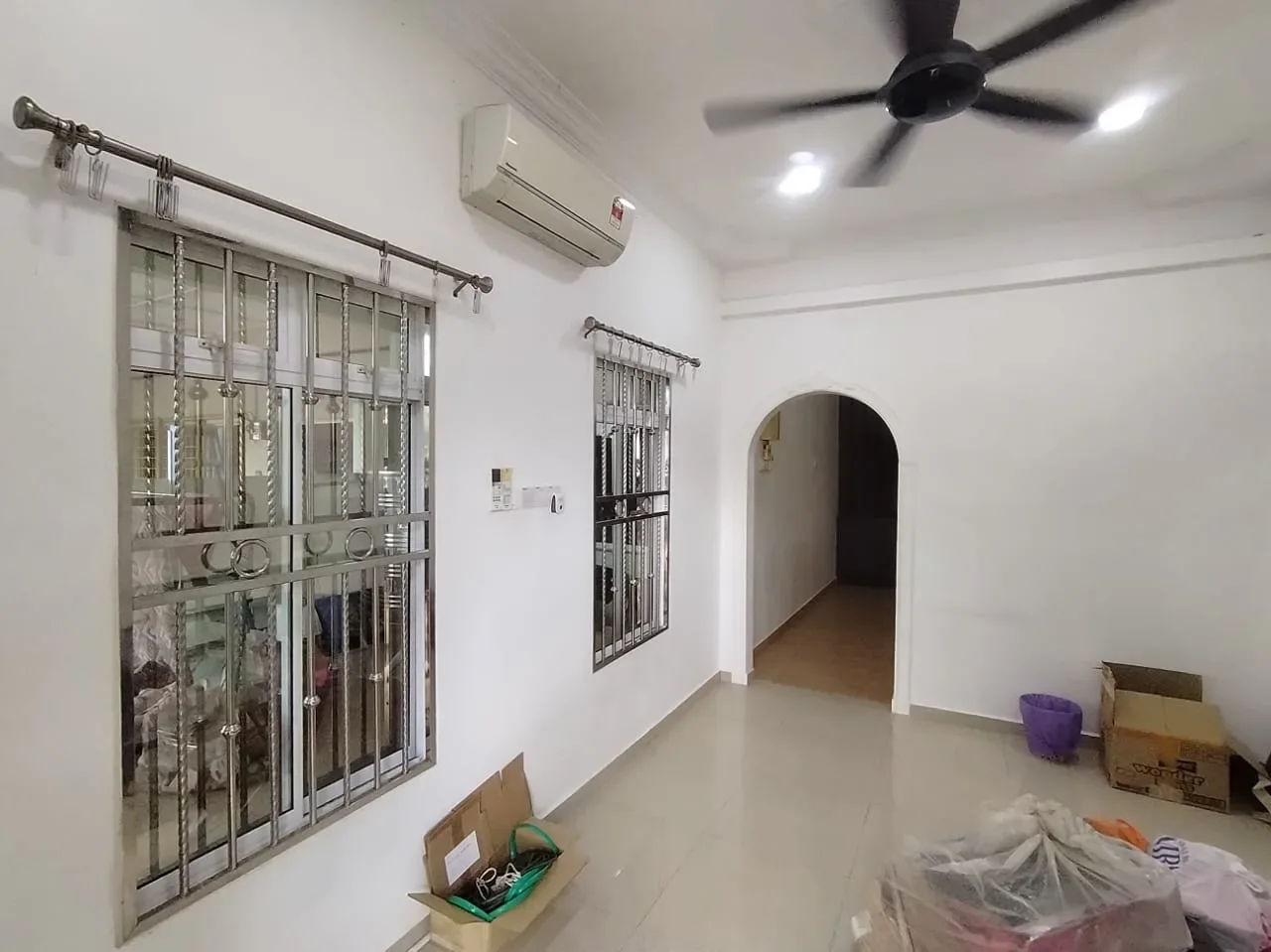 Rumah Teres Setingkat Taman Ketapang Mawar.
