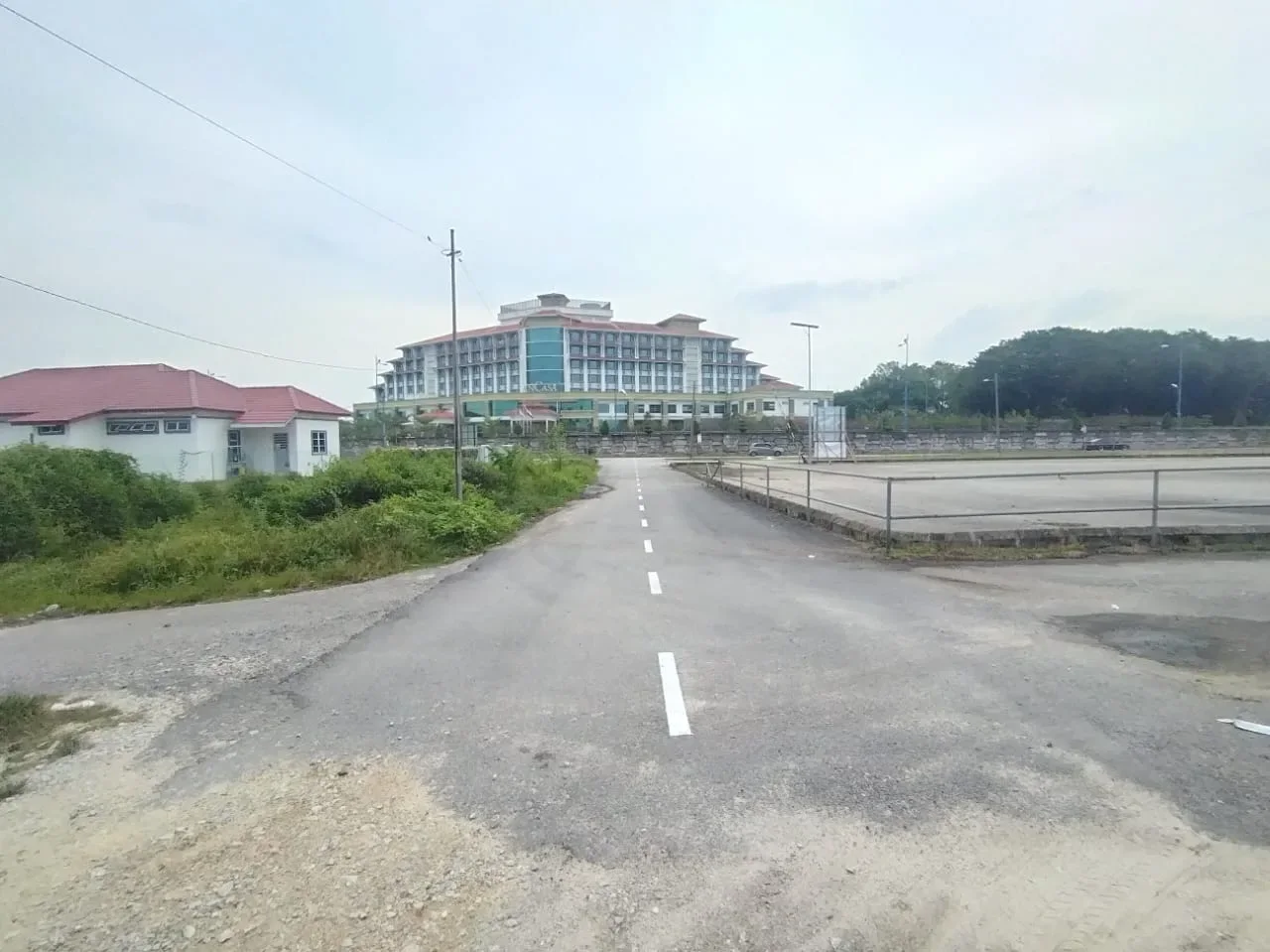 Rumah Berkembar Kluster Setingkat, Taman Maulana Makmur
