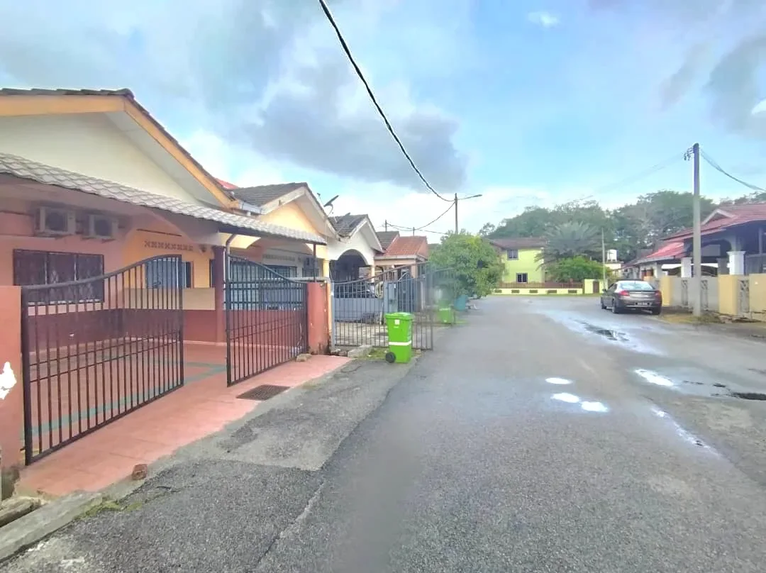 Corner Lot Teres Setingkat Taman Sana, Ketapang, Pekan.