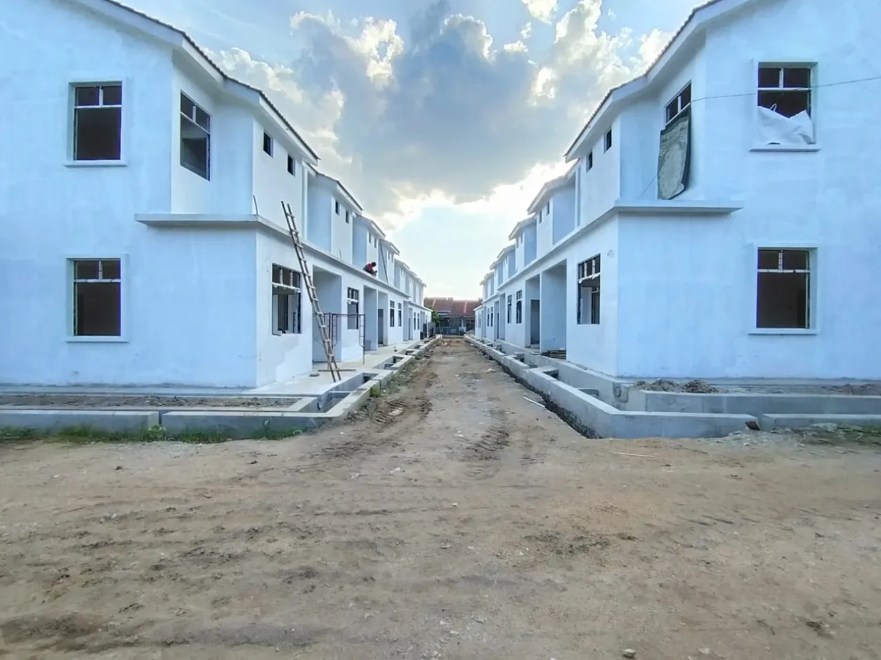 Teres 2 Tingkat Perumahan Tiram 2,  Kuantan.