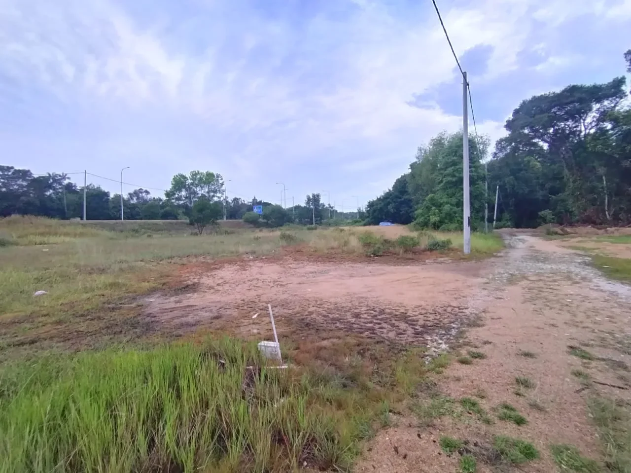 5 lot Tanah Lot Banglo Jalan Tegak 1, Mukim Kuala Pahang, Pekan.