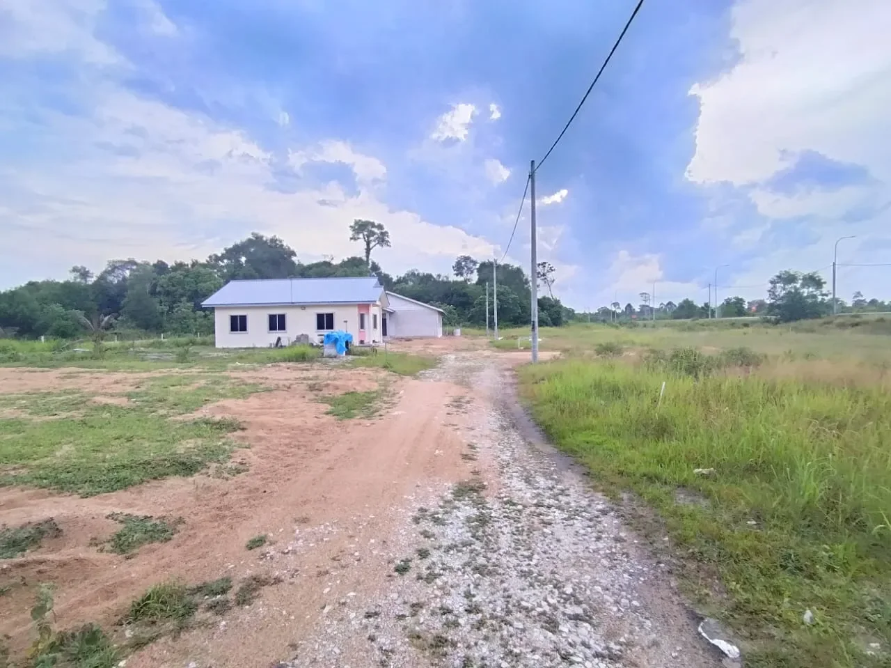5 lot Tanah Lot Banglo Jalan Tegak 1, Mukim Kuala Pahang, Pekan.