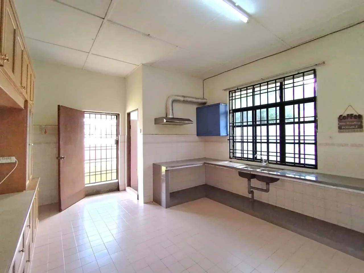 Banglo Taman Perdana, Peramu Pekan.