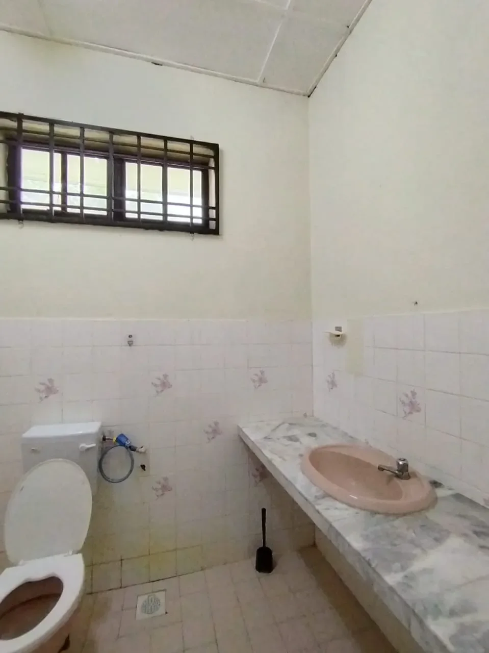 Banglo Taman Perdana, Peramu Pekan.