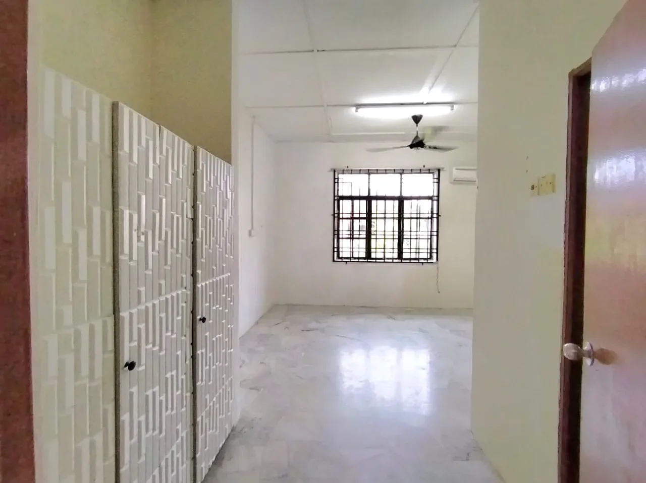 Banglo Taman Perdana, Peramu Pekan.