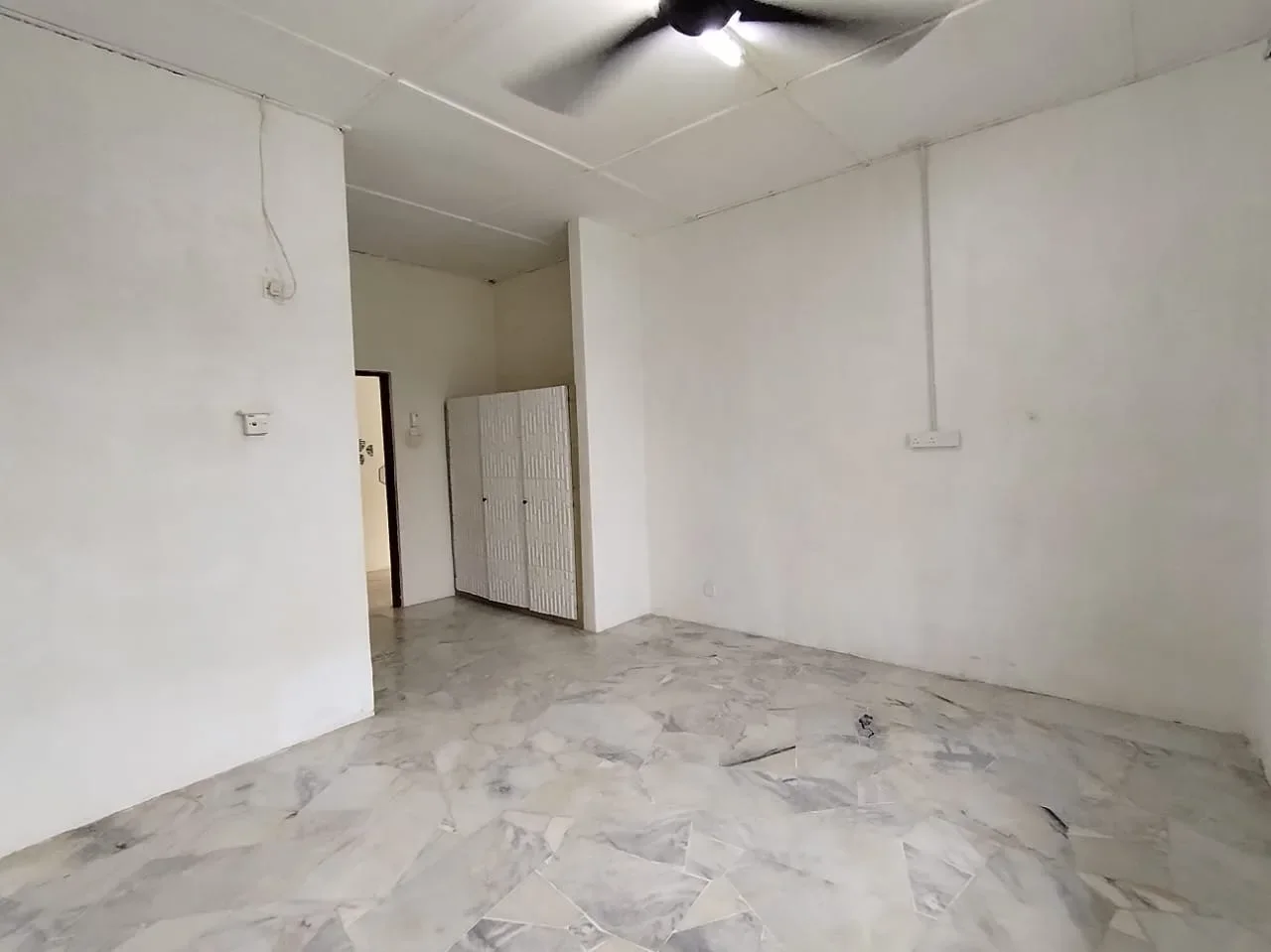 Banglo Taman Perdana, Peramu Pekan.