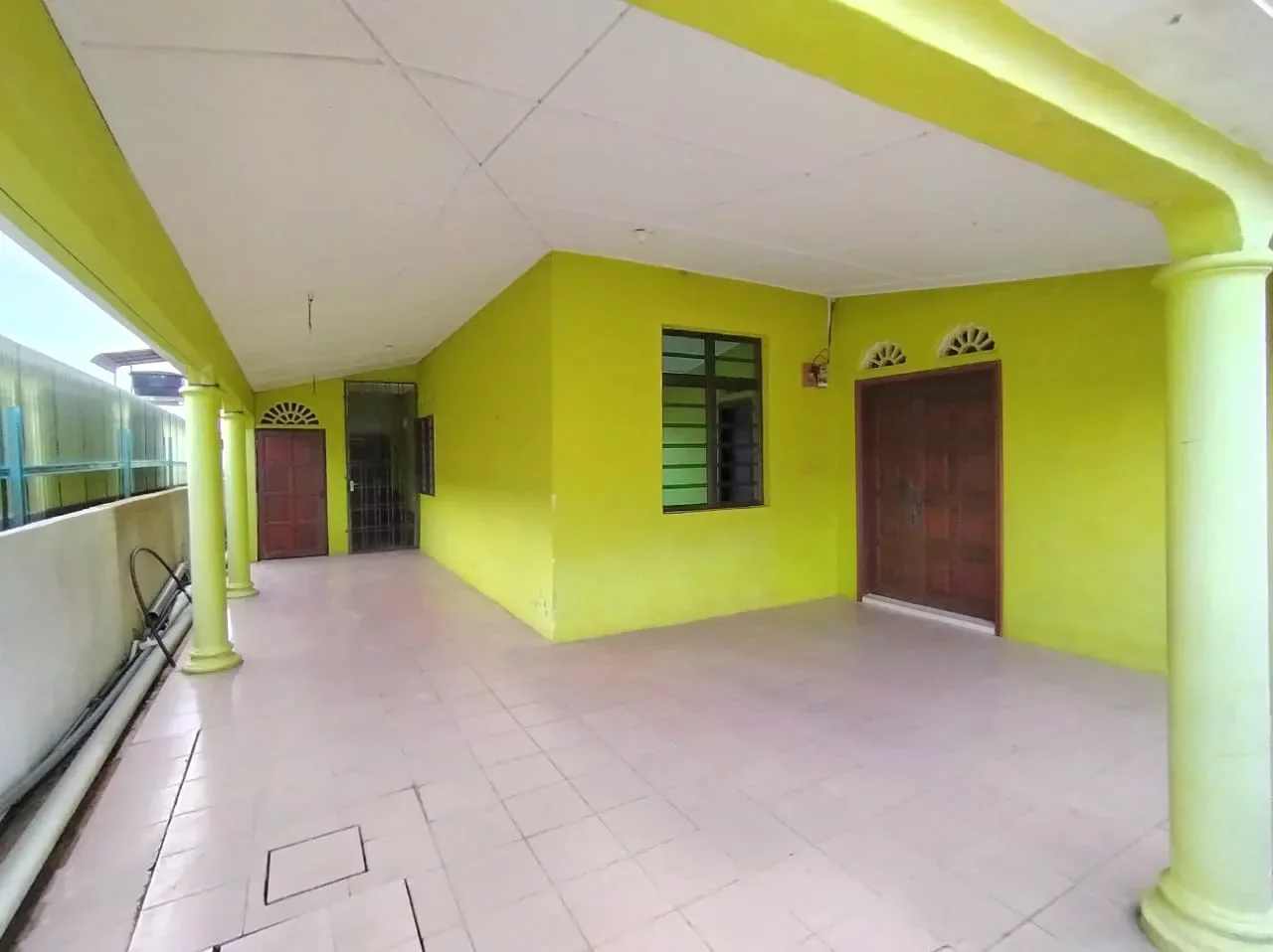 Rumah Berkembar  Taman Jambu, Pekan.