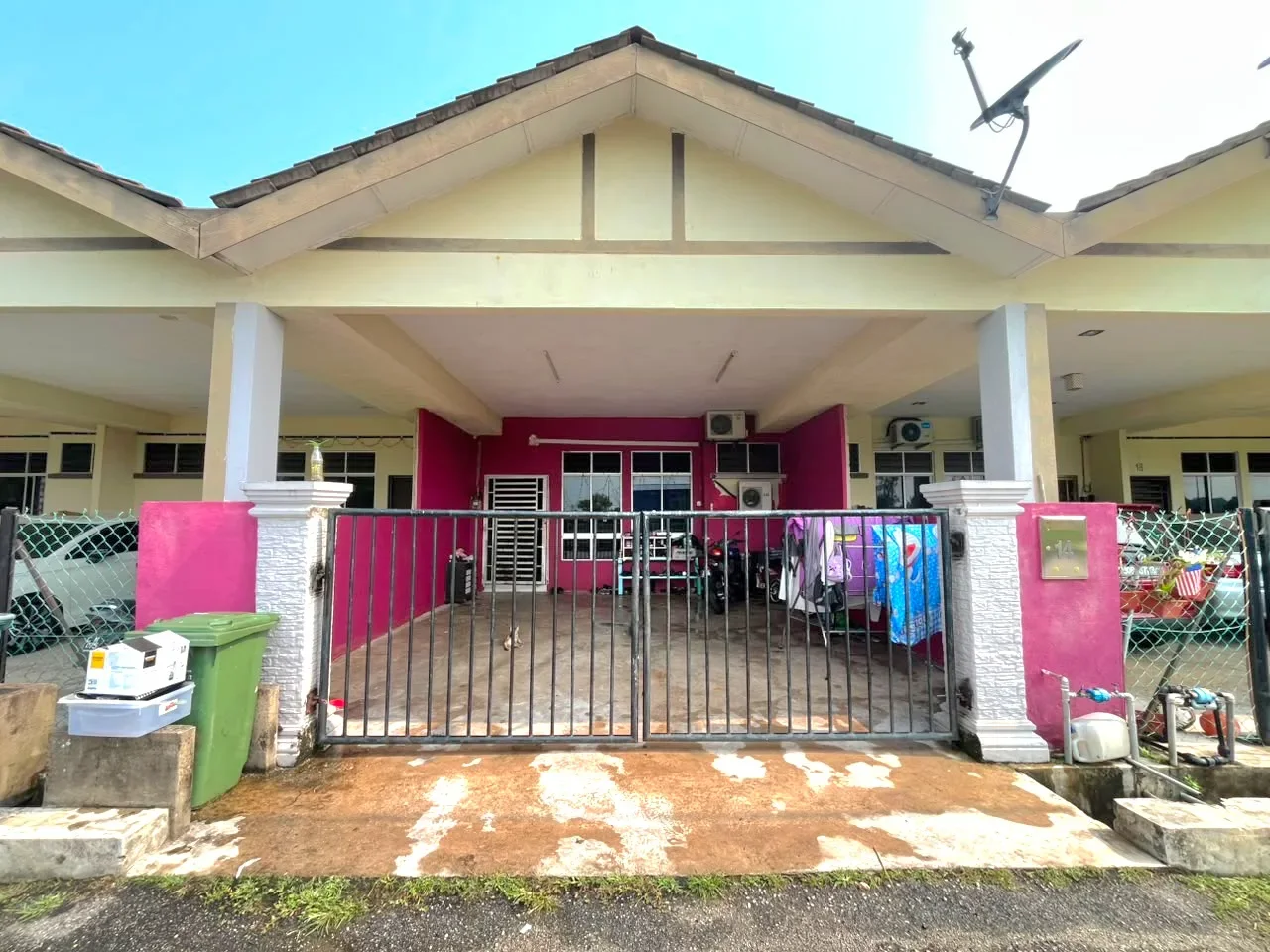 Teres Setingkat Taman Bukit Rangin Perdana, Kuantan.