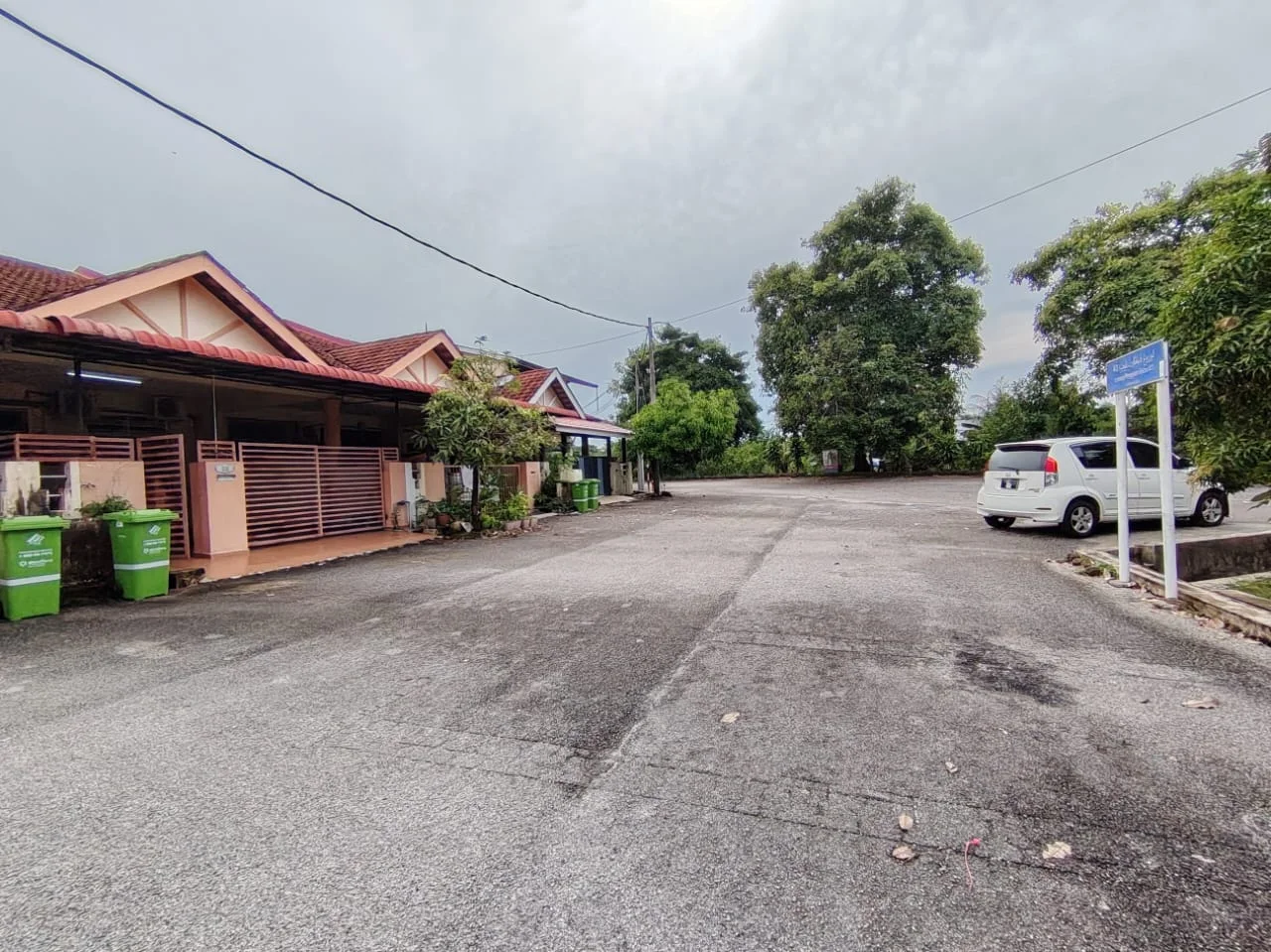 Teres 1 Tingkat Suku, Kempadang Aman