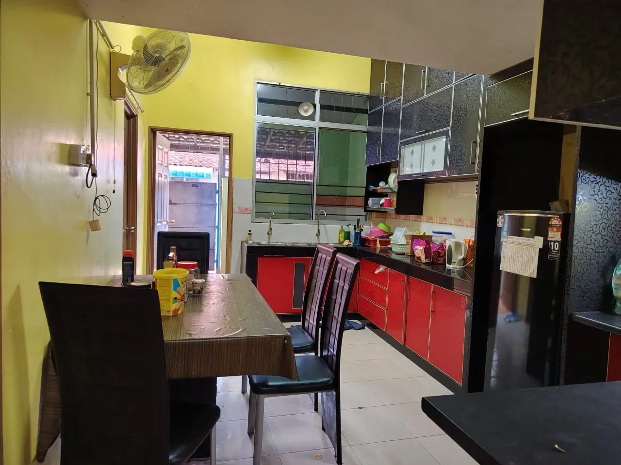 Teres 1 Tingkat Suku, Kempadang Aman