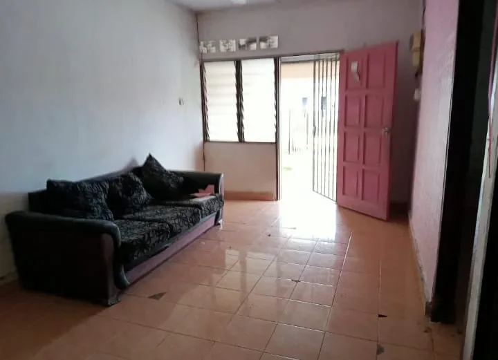 Rumah Berkembar Setingkat Taman Sepekan Jaya