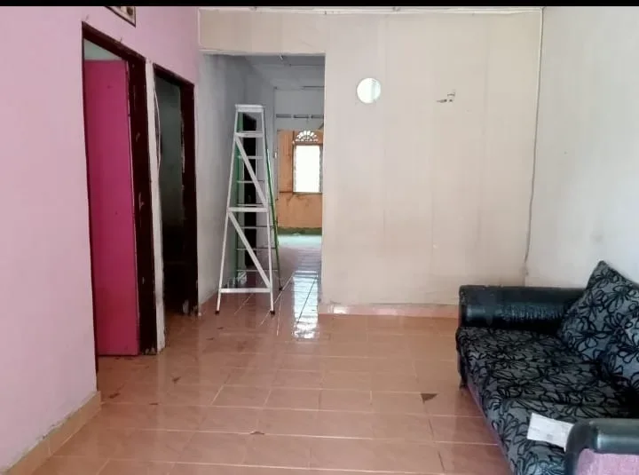 Rumah Berkembar Setingkat Taman Sepekan Jaya