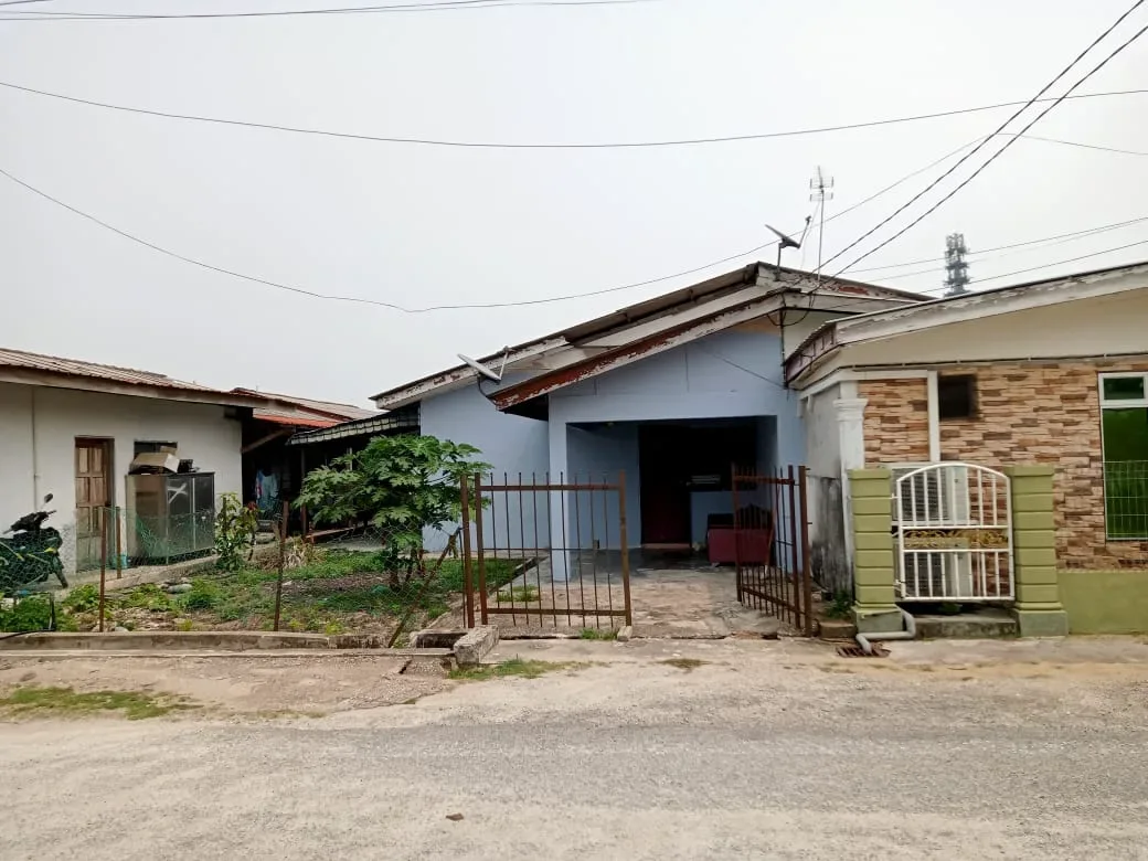 Rumah Berkembar Setingkat Taman Sepekan Jaya