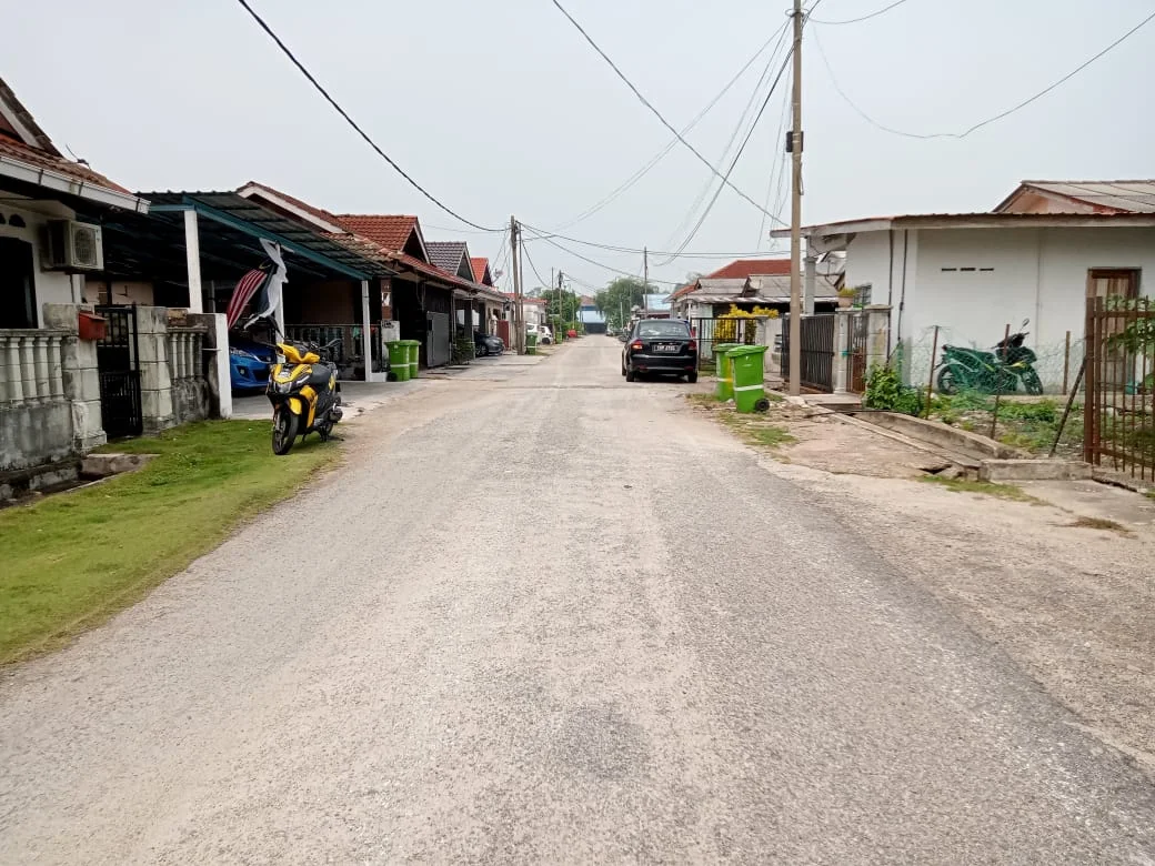 Rumah Berkembar Setingkat Taman Sepekan Jaya