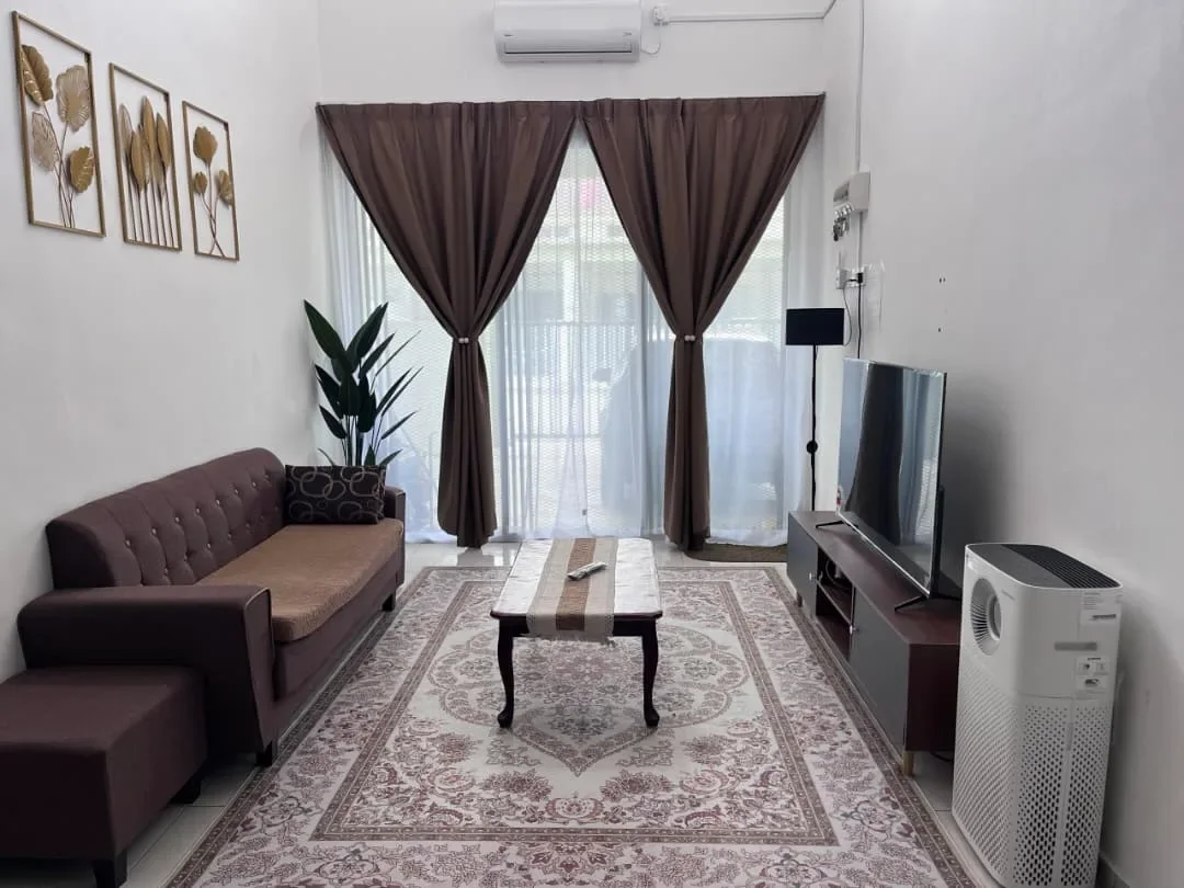 Rumah Teres 1 1/2 Tingkat, Taman Ketapang Maju