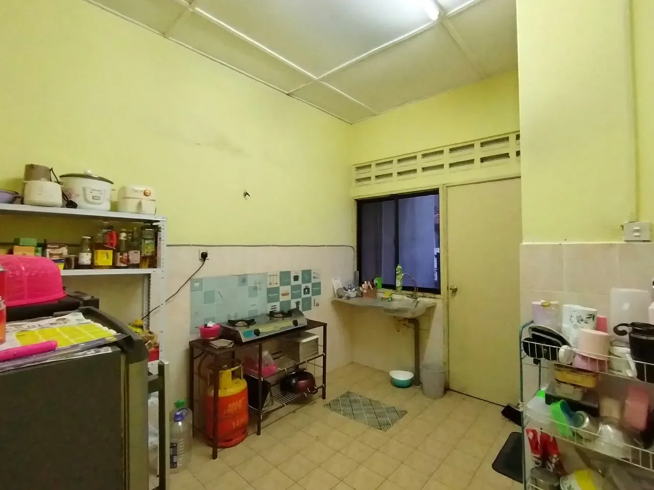 Teres Setingkat Taman Harmoni, Jalan Harmoni.