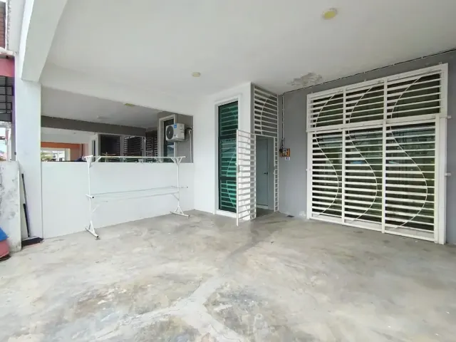 Teres Setingkat Peramu Permai, Pekan.