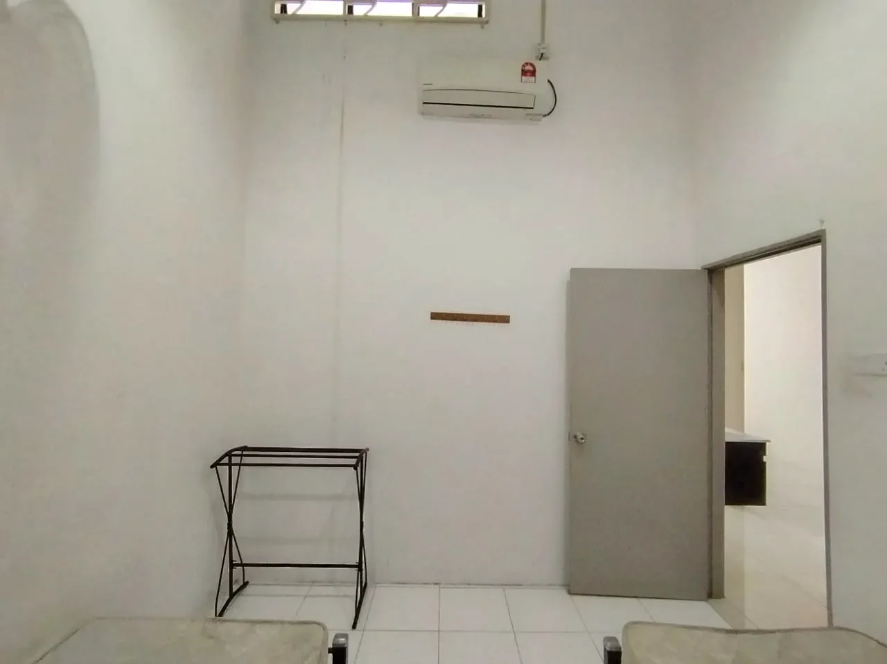 Teres Setingkat Peramu Permai, Pekan.