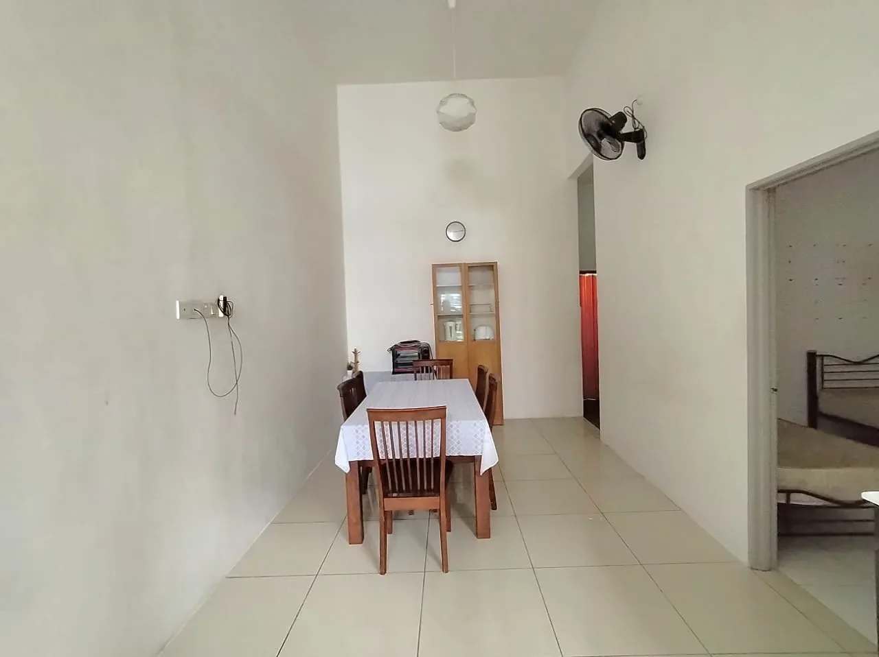 Teres Setingkat Peramu Permai, Pekan.